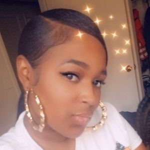 Meet your Posher, Cecily